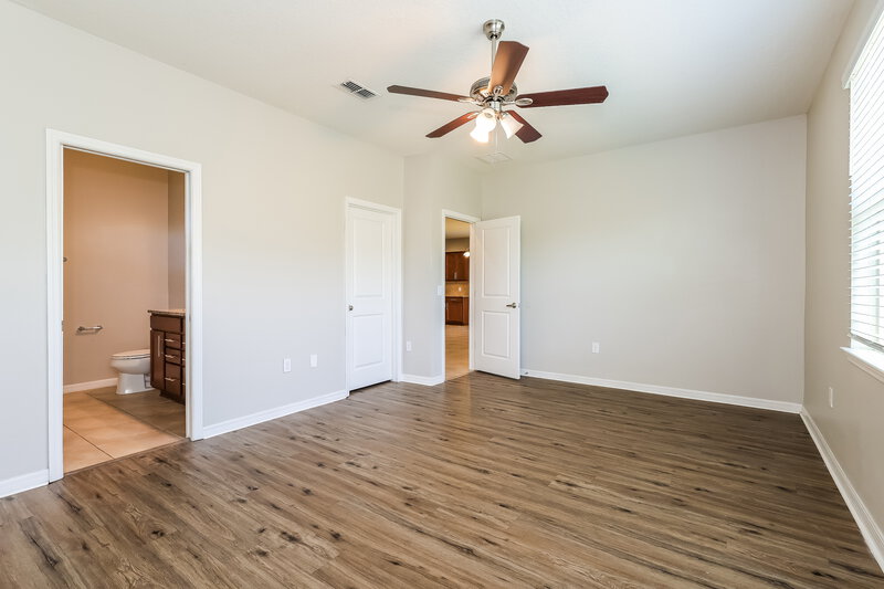 2,445/Mo, 3615 Vega Creek Dr Saint Cloud, FL 34772 Main Bedroom View 2
