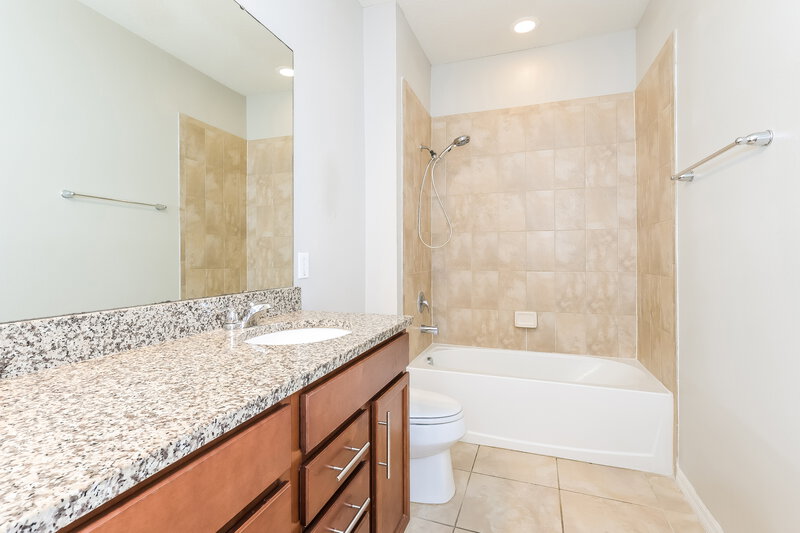 2,445/Mo, 3615 Vega Creek Dr Saint Cloud, FL 34772 Bathroom View