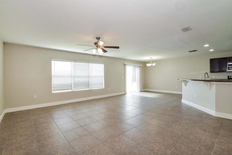 2,335/Mo, 2857 Breezy Meadow Rd Apopka, FL 32712 Living Room View