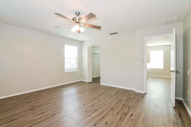 2,335/Mo, 2857 Breezy Meadow Rd Apopka, FL 32712 Main Bedroom View