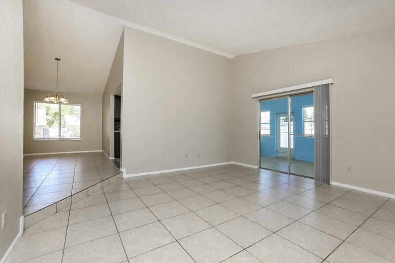 2,440/Mo, 1448 La Paloma Cir Winter Springs, FL 32708 Living Room View 2