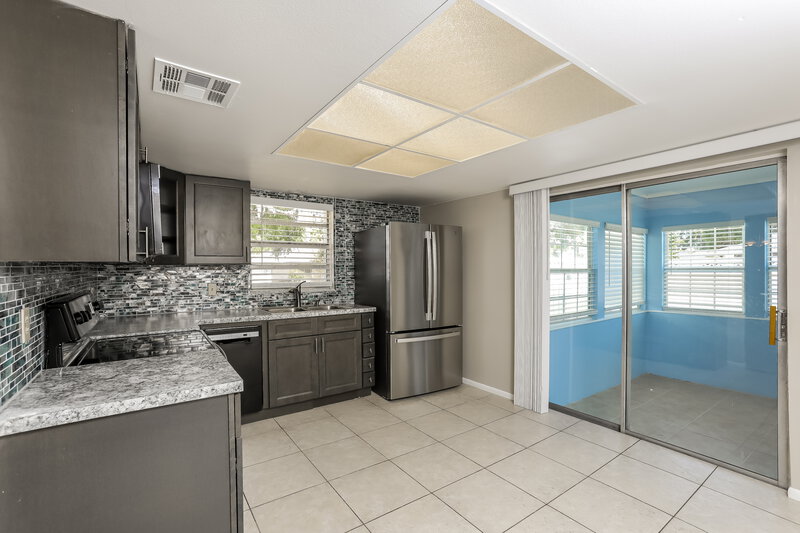 2,440/Mo, 1448 La Paloma Cir Winter Springs, FL 32708 Kitchen View 2