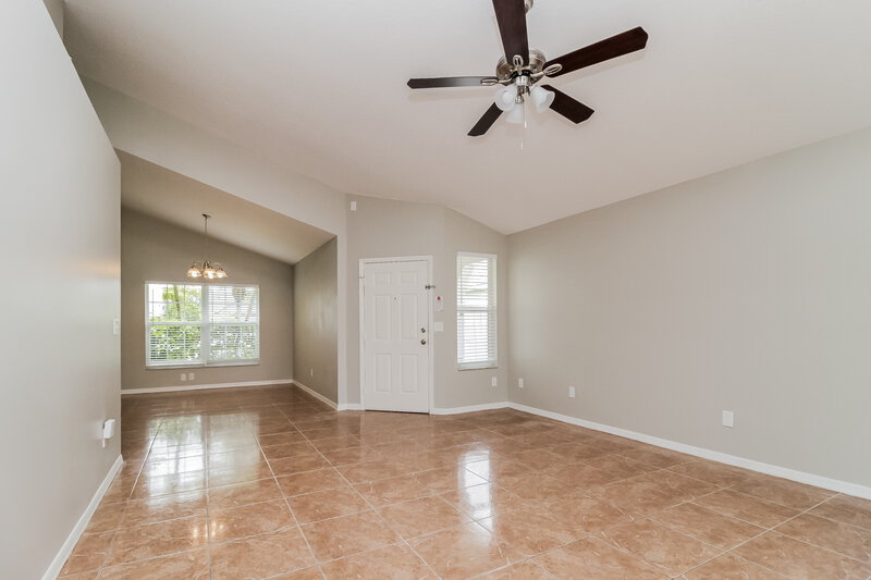 3,950/Mo, 623 Weybridge Ct Lake Mary, FL 32746 Living Room View 2