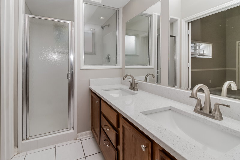 3,950/Mo, 623 Weybridge Ct Lake Mary, FL 32746 Bathroom View