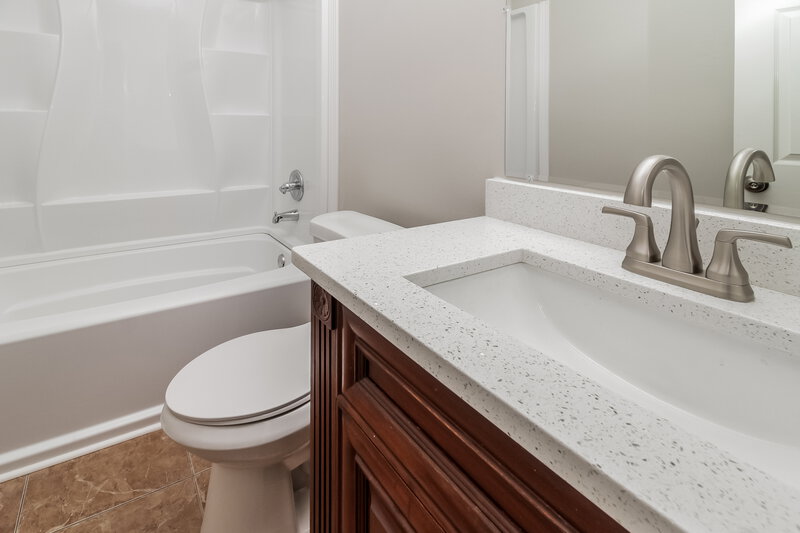 3,950/Mo, 623 Weybridge Ct Lake Mary, FL 32746 Bathroom View 2