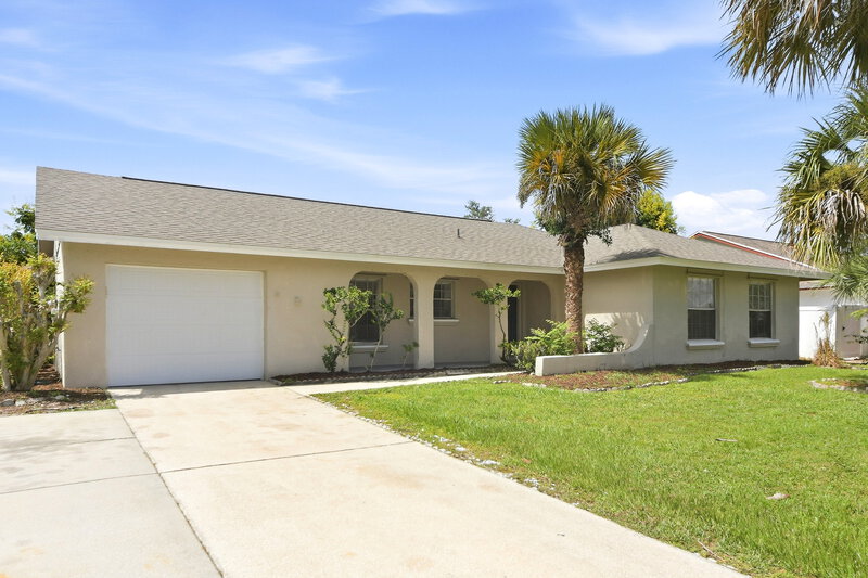 2,310/Mo, 12020 Sula St Orlando, FL 32837 Front View