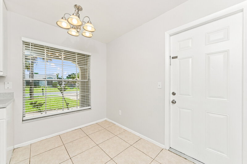 2,310/Mo, 12020 Sula St Orlando, FL 32837 Breakfast Nook View