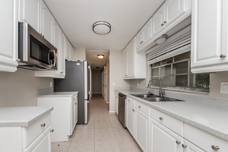 3,180/Mo, 12020 Sula St Orlando, FL 32837 Kitchen View