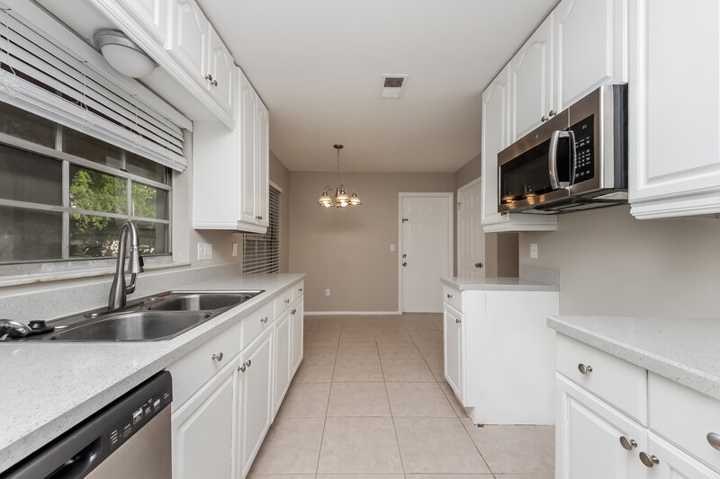 3,180/Mo, 12020 Sula St Orlando, FL 32837 Kitchen View 2