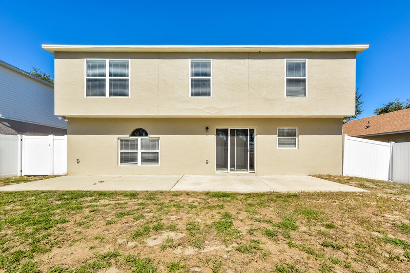 2,250/Mo, 1626 Sterns Dr Leesburg, FL 34748 Rear View