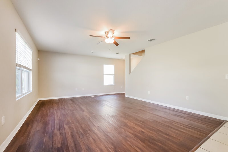 2,340/Mo, 2477 Valhalla Dr Tavares, FL 32778 Living Room View