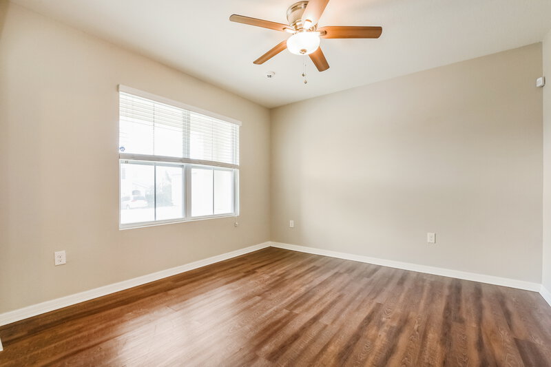 2,340/Mo, 2477 Valhalla Dr Tavares, FL 32778 Bedroom View