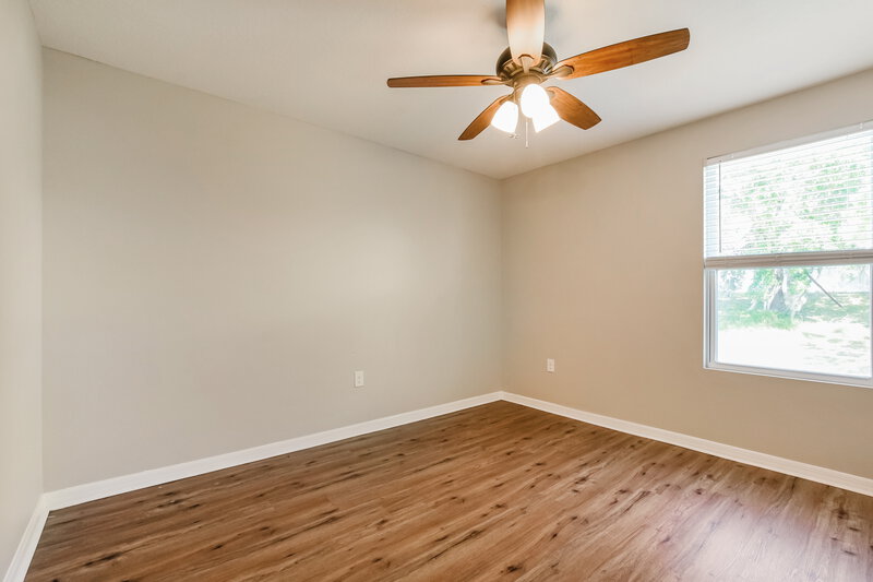 2,340/Mo, 2477 Valhalla Dr Tavares, FL 32778 Bedroom View 3
