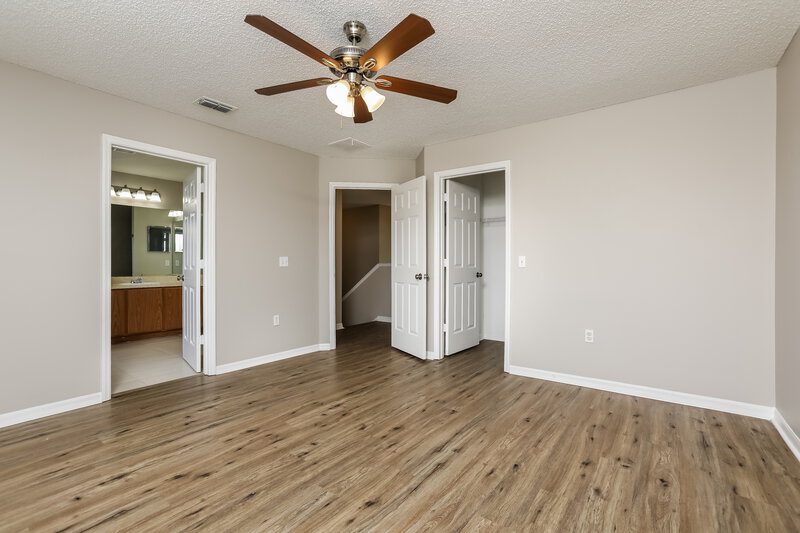 2,240/Mo, 140 Aurora Ln Kissimmee, FL 34758 Main Bedroom View 2