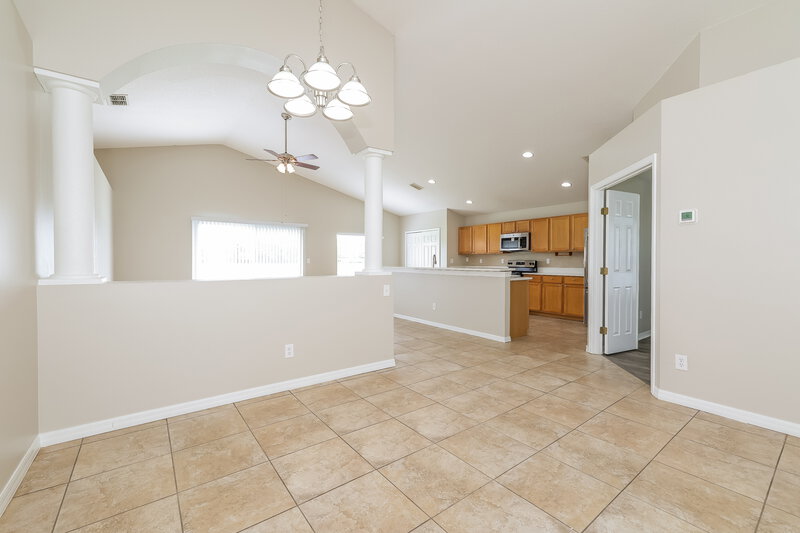 2,010/Mo, 4640 Sandhurst St Kissimmee, FL 34758 Dining Room View