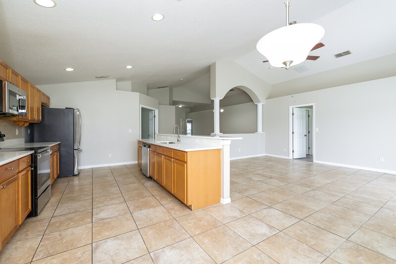 2,010/Mo, 4640 Sandhurst St Kissimmee, FL 34758 Dining Room View 2