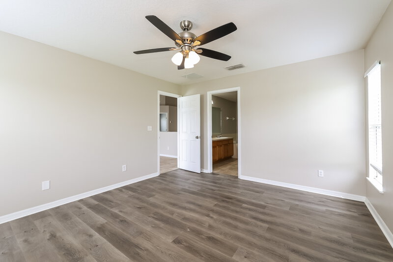 2,010/Mo, 4640 Sandhurst St Kissimmee, FL 34758 Main Bedroom View 2