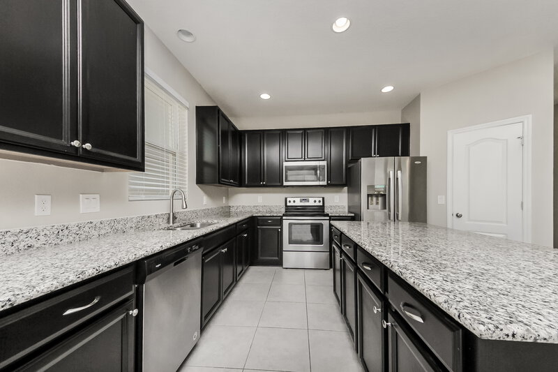 2,460/Mo, 3873 San Isidro Cir Saint Cloud, FL 34772 Kitchen View