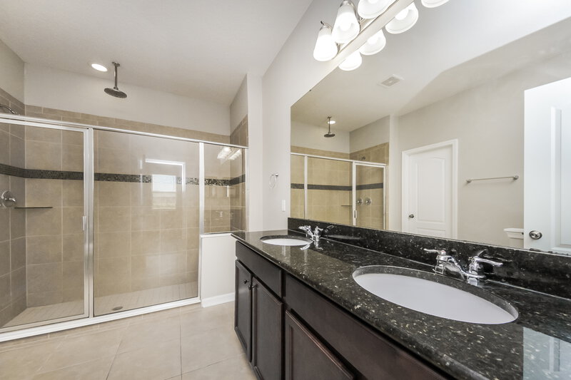 2,460/Mo, 3873 San Isidro Cir Saint Cloud, FL 34772 Main Bathroom View