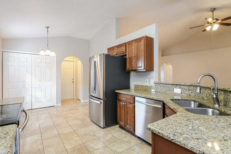 2,555/Mo, 1871 Lochshyre Loop Ocoee, FL 34761 Kitchen View