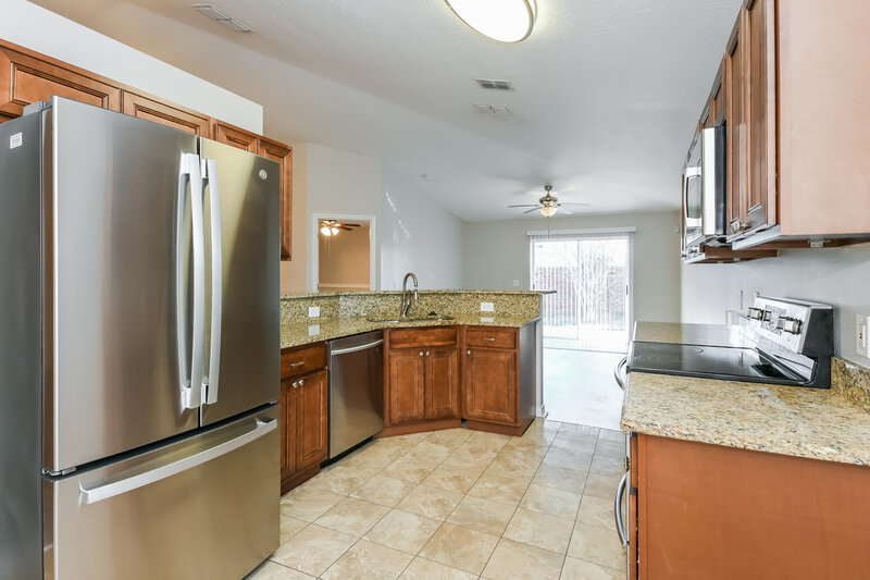2,555/Mo, 1871 Lochshyre Loop Ocoee, FL 34761 Kitchen View 2