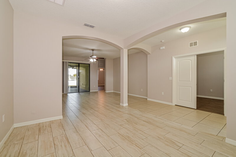 2,400/Mo, 4516 Manica Dr Tavares, FL 32778 Living Room View 2