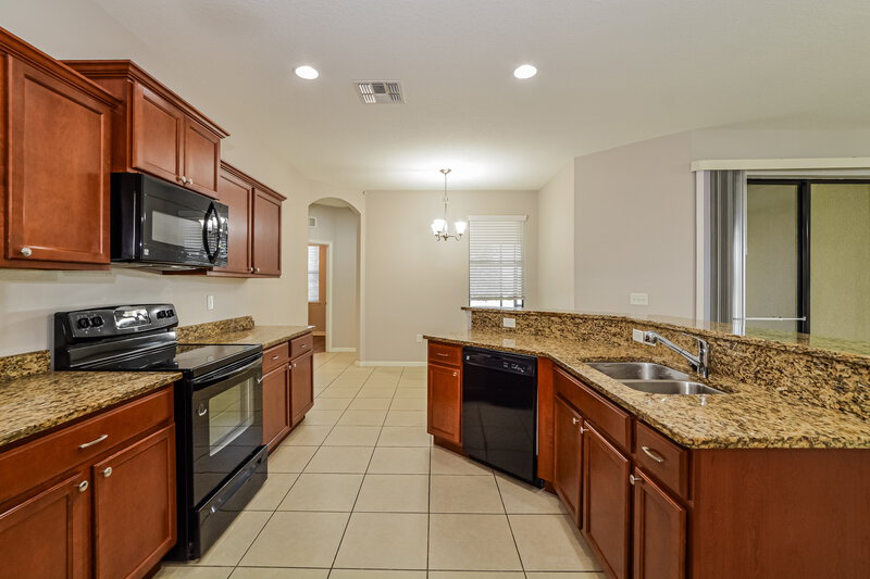 2,400/Mo, 4516 Manica Dr Tavares, FL 32778 Kitchen View