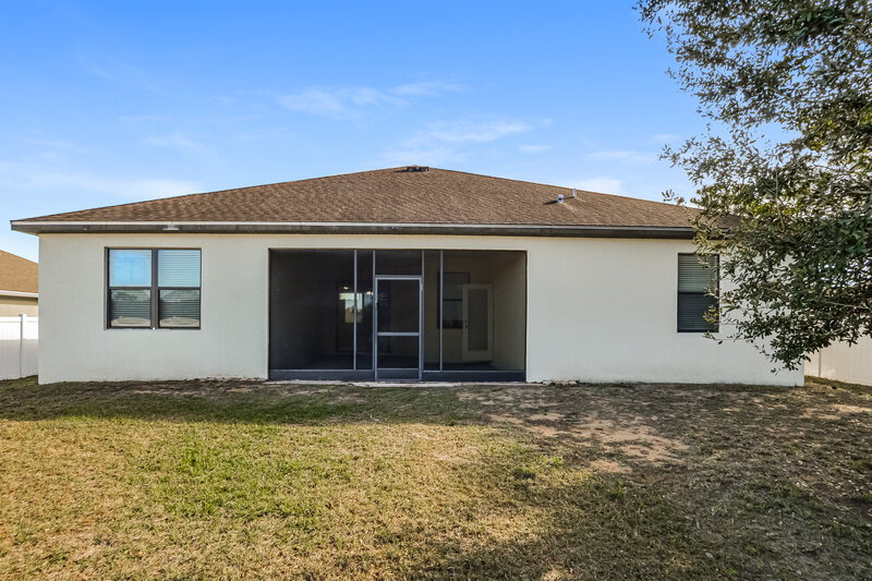 2,400/Mo, 4516 Manica Dr Tavares, FL 32778 Rear View
