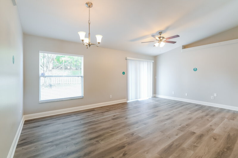 2,110/Mo, 13449 Silver Leaf Cir Clermont, FL 34711 Dining Room View