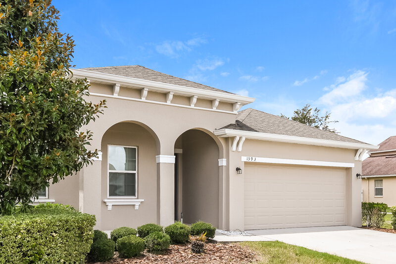 2,355/Mo, 1393 Merion Dr Mount Dora, FL 32757 Front View 2