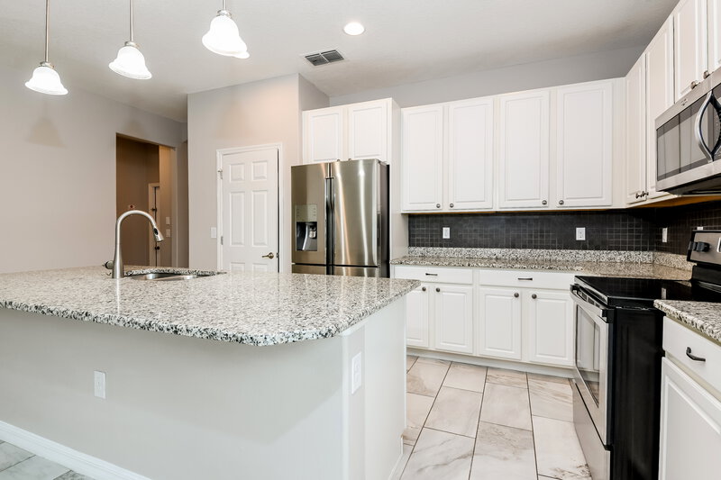 2,355/Mo, 1393 Merion Dr Mount Dora, FL 32757 Kitchen View