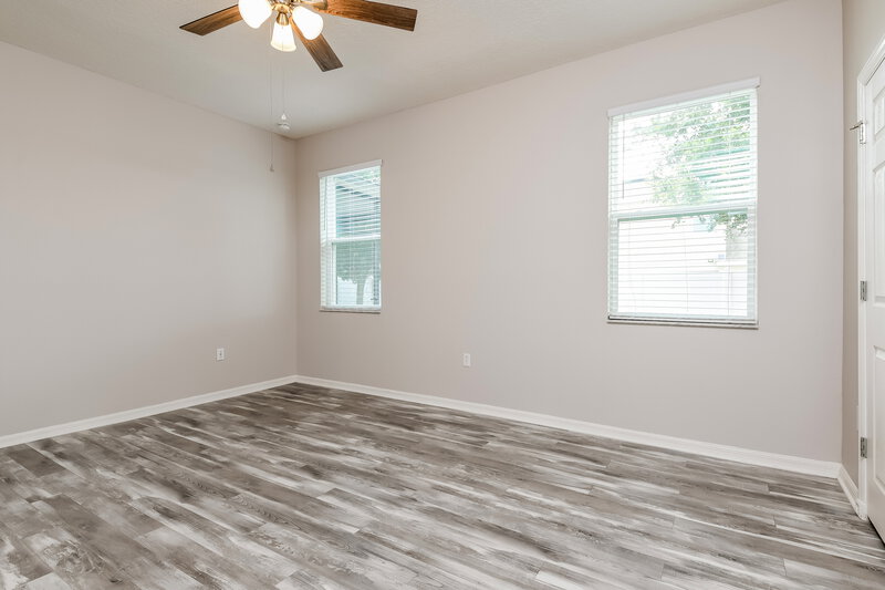 2,355/Mo, 1393 Merion Dr Mount Dora, FL 32757 Main Bedroom View 2