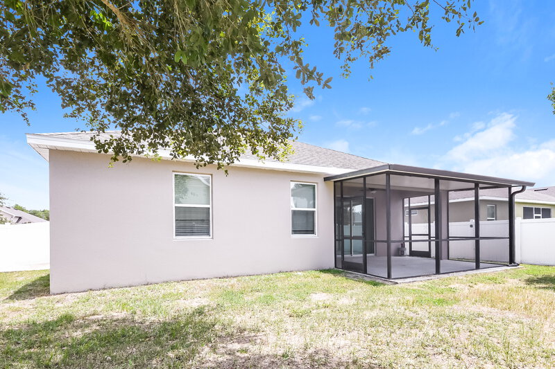 2,355/Mo, 1393 Merion Dr Mount Dora, FL 32757 Rear View