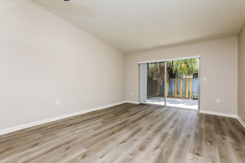 2,225/Mo, 4406 Suntree Blvd Orlando, FL 32817 Living Room View
