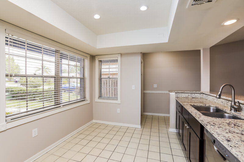 2,225/Mo, 4406 Suntree Blvd Orlando, FL 32817 Kitchen View 2