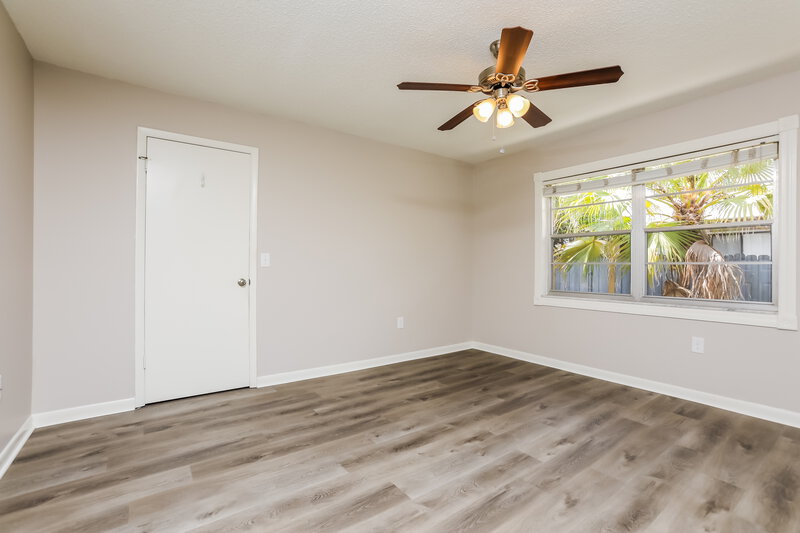 2,225/Mo, 4406 Suntree Blvd Orlando, FL 32817 Main Bedroom View