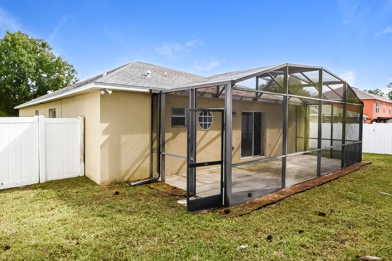 2,190/Mo, 2303 Tealwood Circle Tavares, FL 32778 Rear View