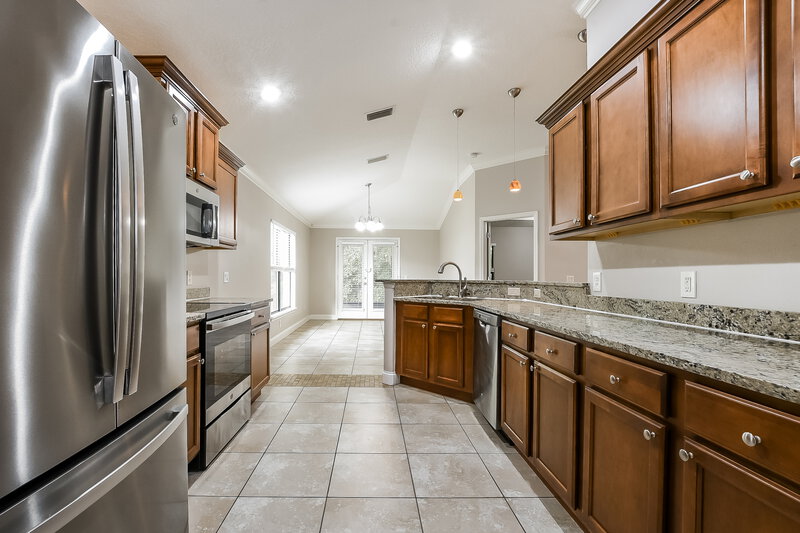 1,860/Mo, 348 Ashton Woods Ln Leesburg, FL 34748 Kitchen View