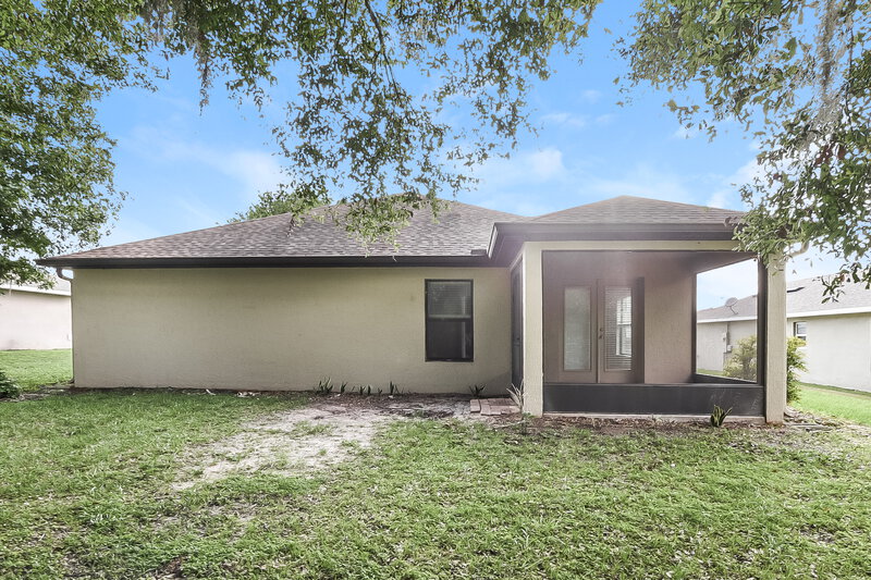 1,860/Mo, 348 Ashton Woods Ln Leesburg, FL 34748 Rear View