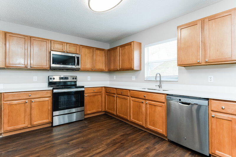 2,425/Mo, 2015 Country Brook Ave Clermont, FL 34711 Kitchen View