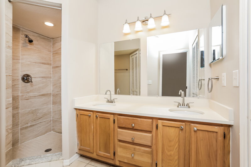 1,965/Mo, 2523 Dovetail Dr Ocoee, FL 34761 Main Bathroom View