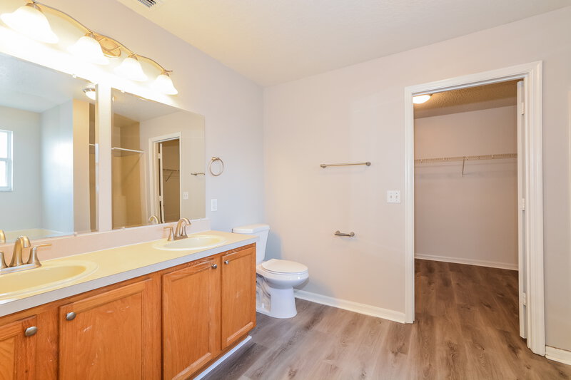 2,775/Mo, 582 Southridge Rd Clermont, FL 34711 Main Bathroom View
