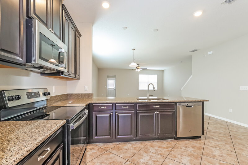 2,390/Mo, 6810 Little Blue Ln Harmony, FL 34773 Kitchen View 2