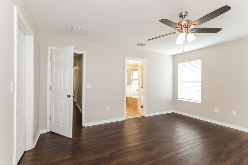 2,390/Mo, 6810 Little Blue Ln Harmony, FL 34773 Main Bedroom View 2