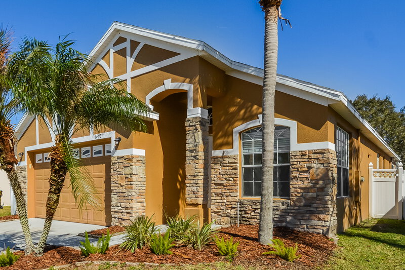 2,380/Mo, 14527 Huntcliff Park Way Orlando, FL 32824 Front View