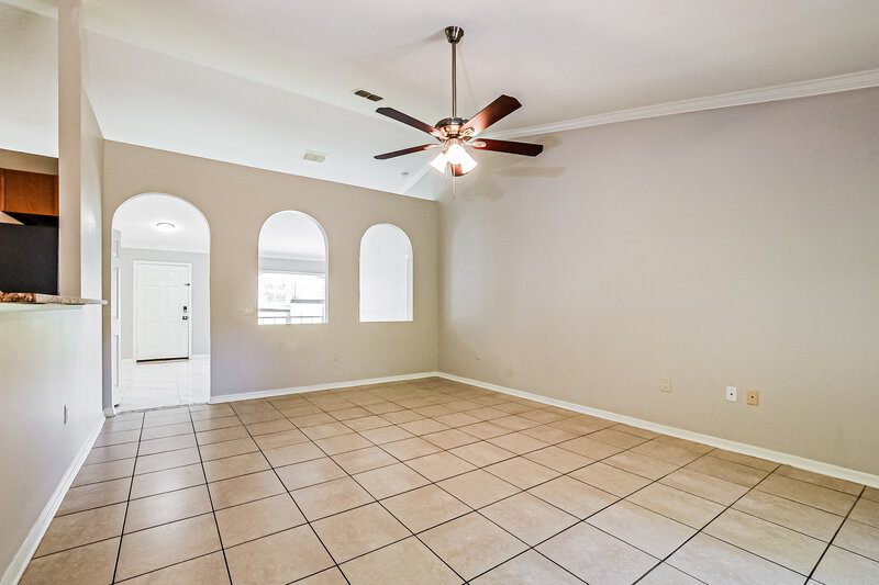 2,475/Mo, 801 Clear Brook Ct Fruitland Park, FL 34731 Family Room View