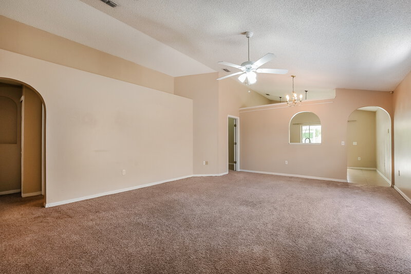 2,095/Mo, 331 Placid Lake Dr Sanford, FL 32773 Living Room View 2