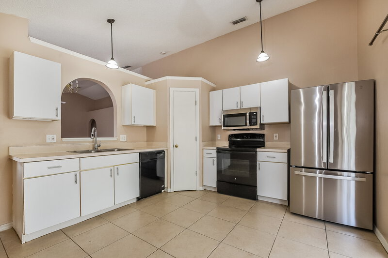 2,095/Mo, 331 Placid Lake Dr Sanford, FL 32773 Kitchen View