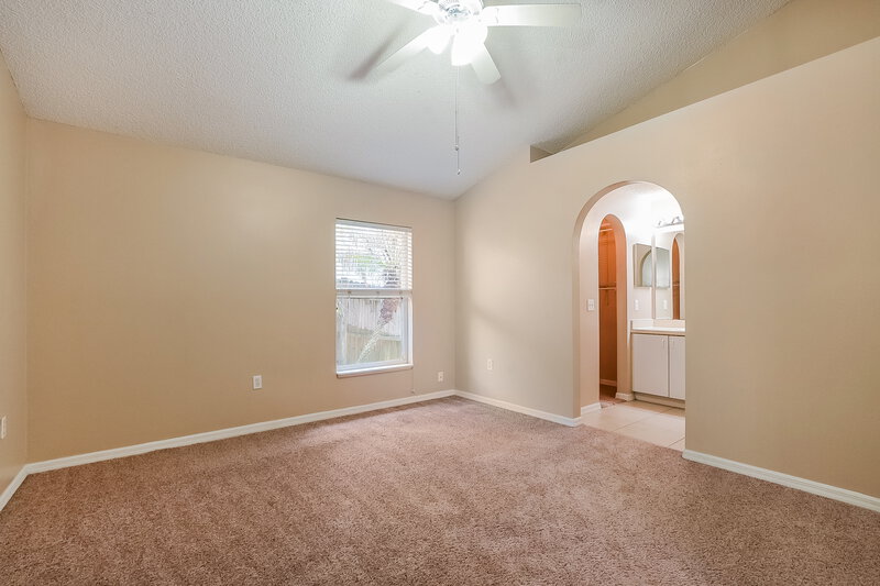 2,095/Mo, 331 Placid Lake Dr Sanford, FL 32773 Main Bedroom View