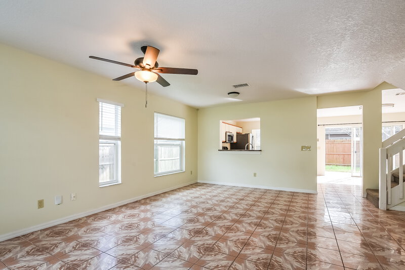 2,140/Mo, 9474 Chandon Dr Orlando, FL 32825 Living Room View